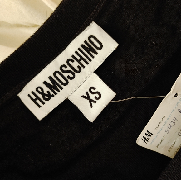 Moschino H&M Cropped track top & pants suit set with Appliques Gold Chain sz XS - Picture 9 of 14